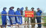 Chủ tịch UBND xã Nghĩa Đàn kiểm tra các điểm xung yếu kịp thời ứng phó hoàn lưu bão số 3